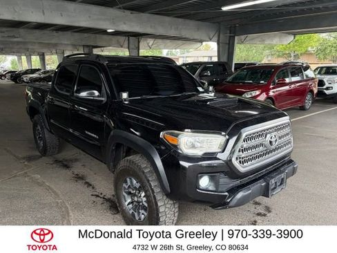 Used 2016 Toyota Tacoma TRD Off-Road AWD/4WD image 9