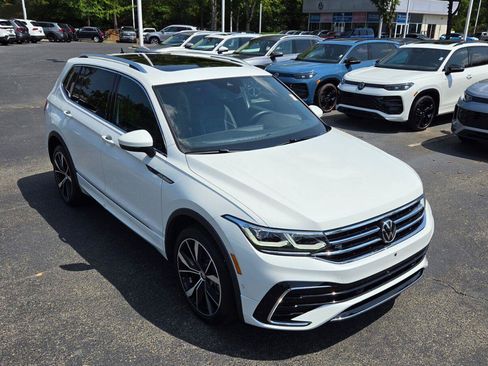 Used 2022 Volkswagen Tiguan SEL R-Line AWD/4WD image 7