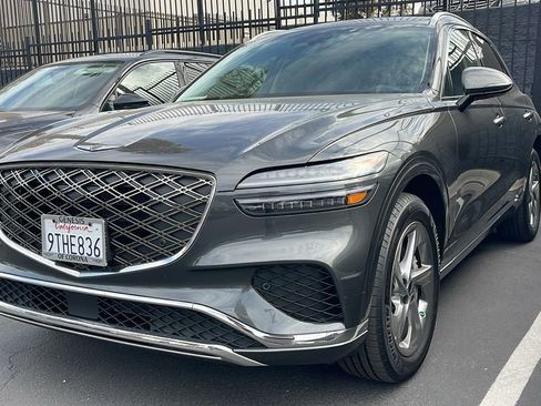 Used 2026 Genesis GV70 2.5T image 5