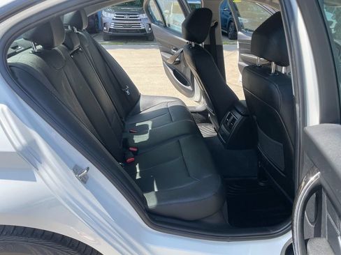 Used 2018 BMW 320i xDrive Sedan AWD/4WD image 26