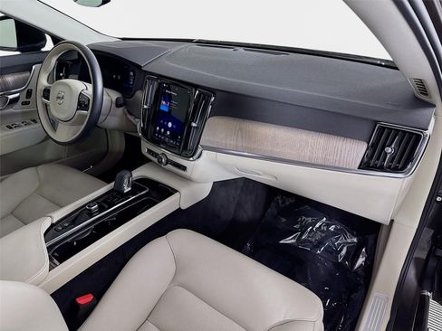 Used 2023 Volvo S90 B6 Plus AWD/4WD image 31