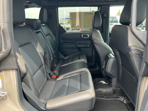 Used 2025 Ford Bronco Outer Banks w/ Sasquatch Package AWD/4WD image 25