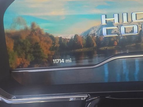 Used 2025 Chevrolet Silverado 2500 High Country w/ Technology Package AWD/4WD image 16