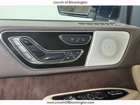 Certified 2024 Lincoln Navigator L Reserve AWD/4WD image 19