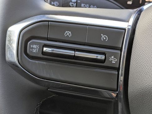 New 2026 GMC Canyon Elevation w/ Convenience Package image 17