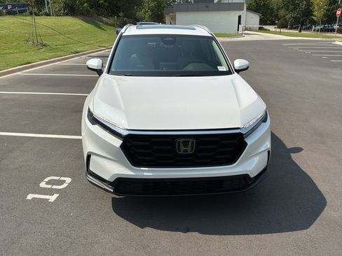 Used 2025 Honda CR-V EX image 3