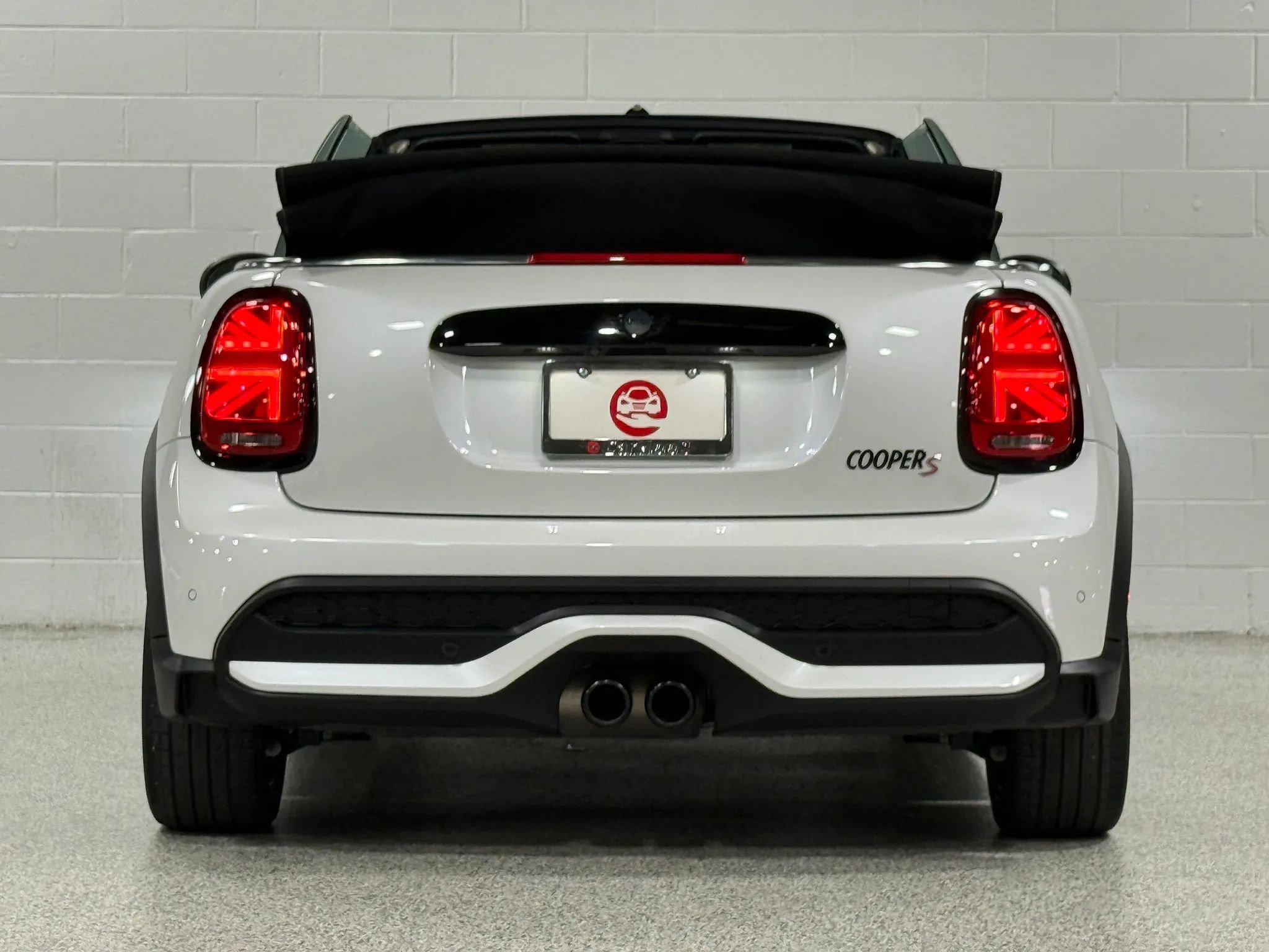 Used 2023 MINI Cooper S FWD image 8