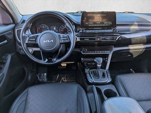 Used 2022 Kia Seltos EX image 15