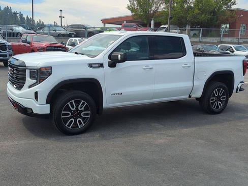 Used 2025 GMC Sierra 1500 AT4 w/ AT4 Preferred Package AWD/4WD image 3