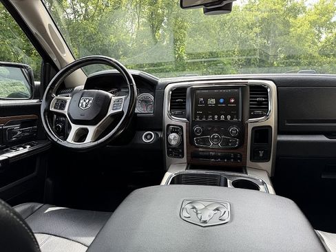Used 2017 RAM 1500 Laramie w/ Convenience Group AWD/4WD image 11