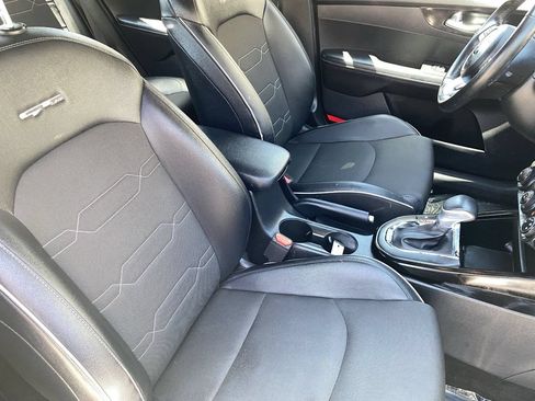 Used 2021 Kia Forte GT-Line FWD image 11