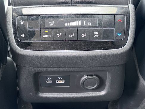 Used 2023 INFINITI QX60 Luxe w/ Vision Package FWD image 21