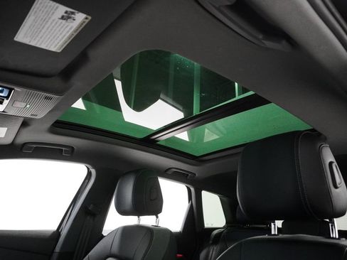 Used 2023 Audi Q4 e-tron Prestige image 14