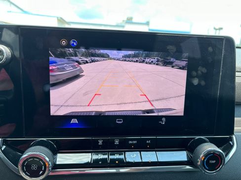 Used 2024 Chevrolet Colorado W/T w/ Safety Package RWD image 12