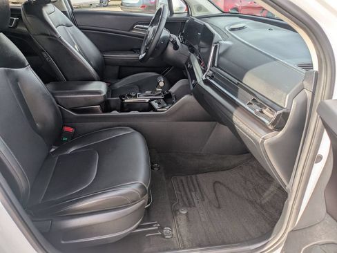 Used 2024 Kia Sportage EX FWD image 30