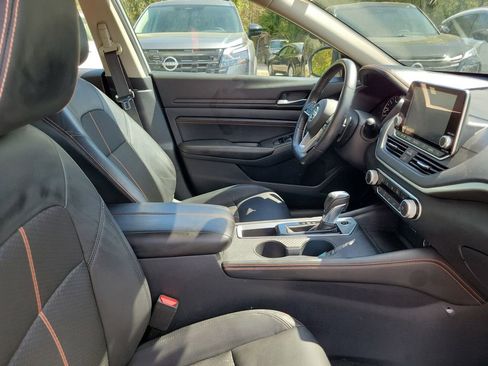 Used 2019 Nissan Altima 2.5 SR w/ SR Premium Package FWD image 32