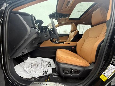 Used 2025 Lexus NX 350h AWD w/ Premium Package image 24