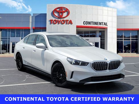 Used 2024 BMW 530i xDrive AWD/4WD image 1
