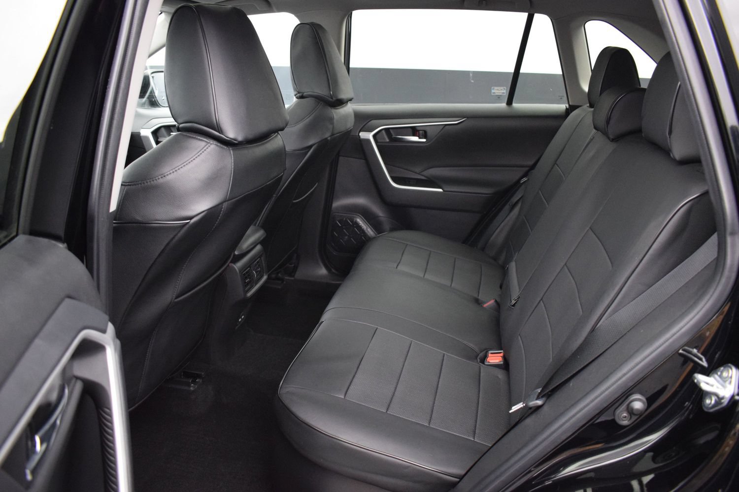 Used 2022 Toyota RAV4 XLE AWD/4WD image 13