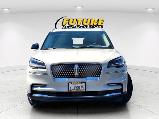 Used 2023 Lincoln Aviator Reserve w/ Equipment Group 201A RWD image 2