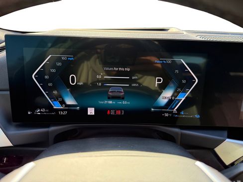 Used 2023 BMW 330e w/ Premium Package image 11