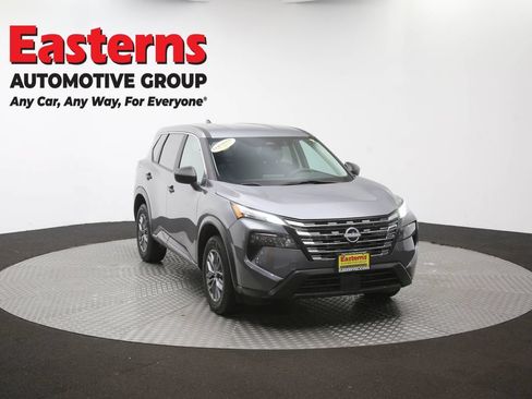 Used 2024 Nissan Rogue S AWD/4WD image 52