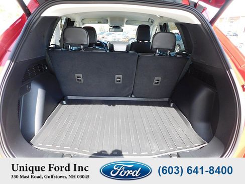 Used 2023 Ford Escape Platinum w/ Premium Technology Package image 28