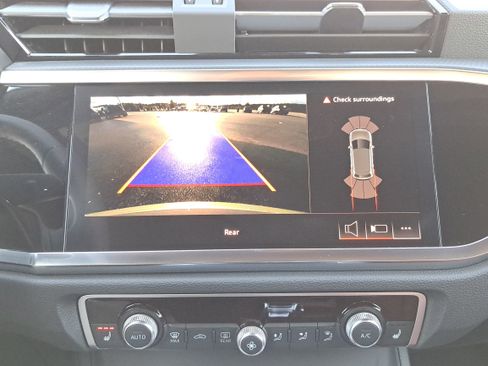 New 2025 Audi Q3 2.0T Premium image 21