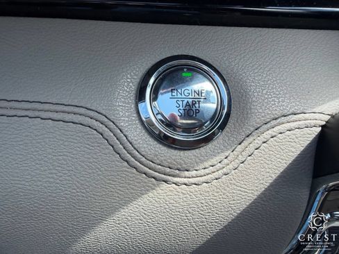Used 2022 Lincoln Navigator 2WD image 24