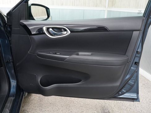 Used 2017 Nissan Sentra SV FWD image 28