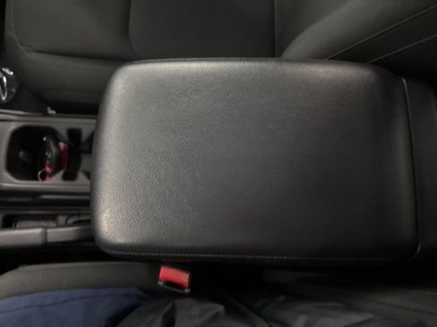 Used 2022 Jeep Wrangler Unlimited Sport image 42