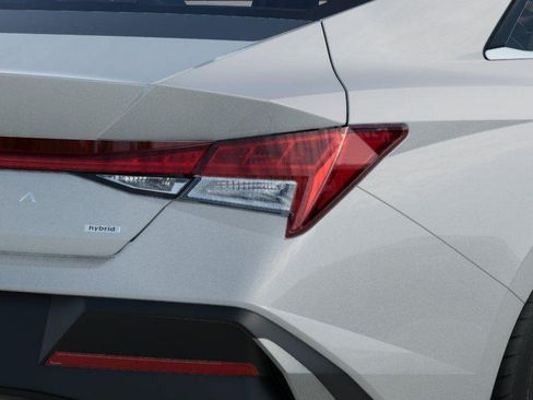 New 2026 Hyundai Elantra Limited FWD image 10