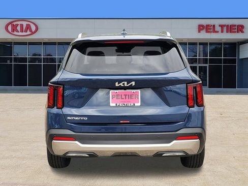New 2026 Kia Sorento S w/ S Panoramic Sunroof Package FWD image 4