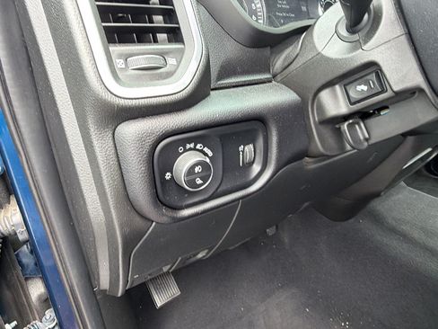 Used 2024 RAM 2500 Big Horn w/ Level 2 Equipment Group AWD/4WD image 24