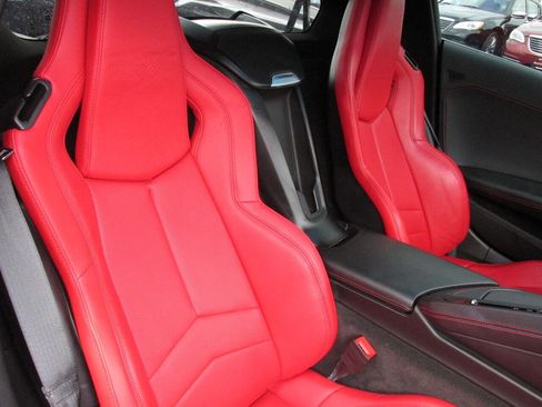 Used 2020 Chevrolet Corvette Stingray Coupe w/ Z51 Performance Package RWD image 26