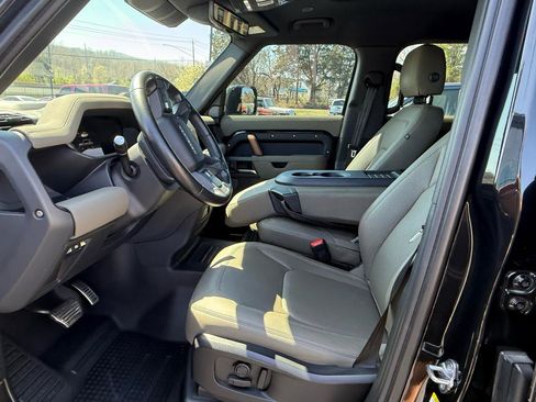 Used 2023 Land Rover Defender 110 X image 15