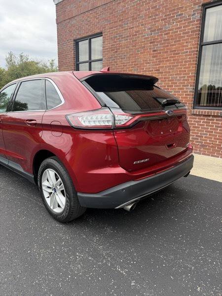 Used 2018 Ford Edge SEL w/ Equipment Group 201A AWD/4WD image 3