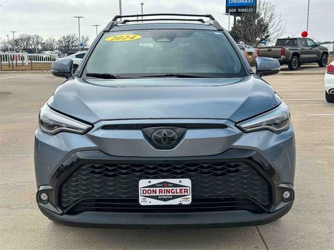 Used 2024 Toyota Corolla Cross XSE image 8