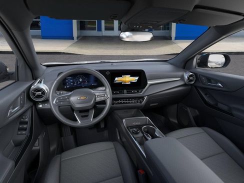 New 2026 Chevrolet Equinox LT w/ Convenience Package II FWD image 15