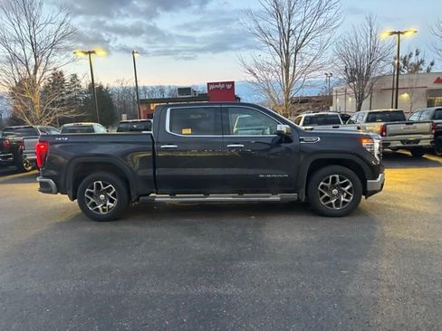 Used 2022 GMC Sierra 1500 SLT w/ SLT Premium Plus Package image 5