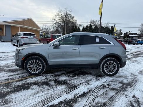 Used 2025 Cadillac XT4 Premium Luxury AWD/4WD image 11
