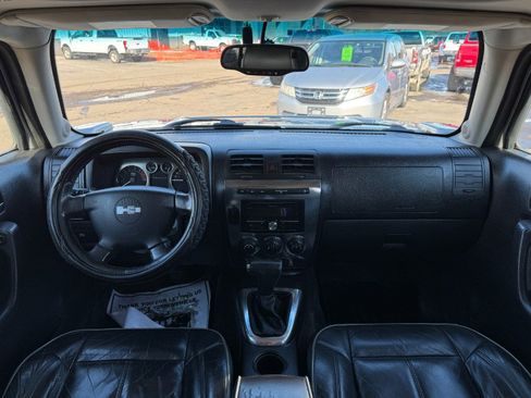 Used 2006 HUMMER H3 4dr 4WD SUV image 21