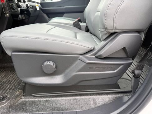 New 2026 Ford F250 XL w/ XL Chrome Package image 6