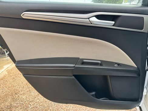 Used 2018 Ford Fusion S FWD image 25