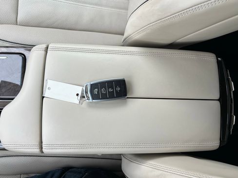 Used 2019 Genesis G90 5.0 Ultimate image 42