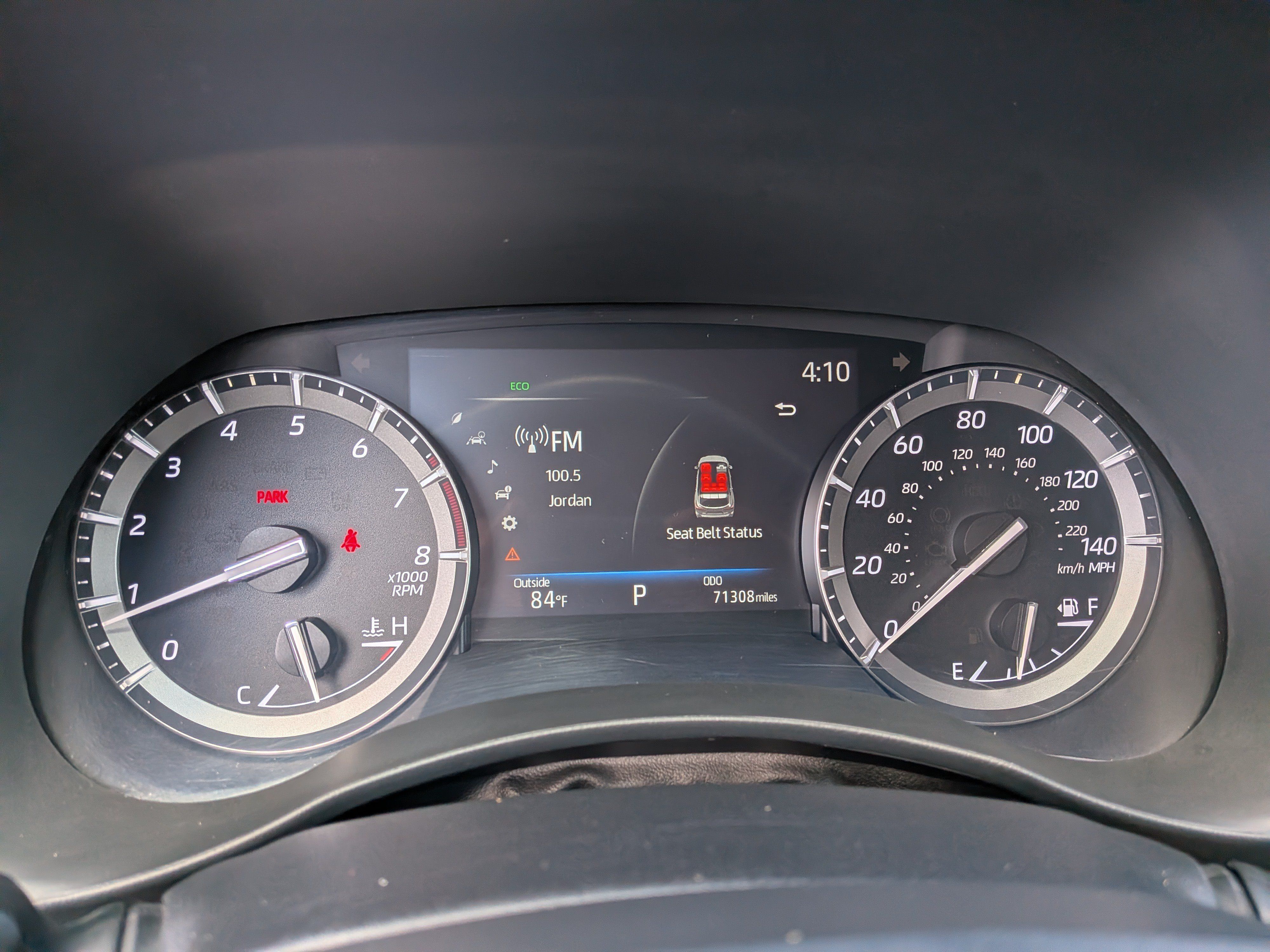 Used 2020 Toyota Highlander XLE AWD/4WD image 29