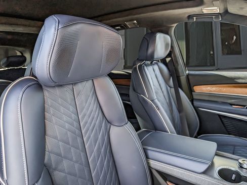 New 2026 Cadillac Vistiq Premium Luxury image 22