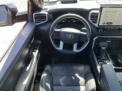 Used 2024 Toyota Sequoia Platinum AWD/4WD image 11