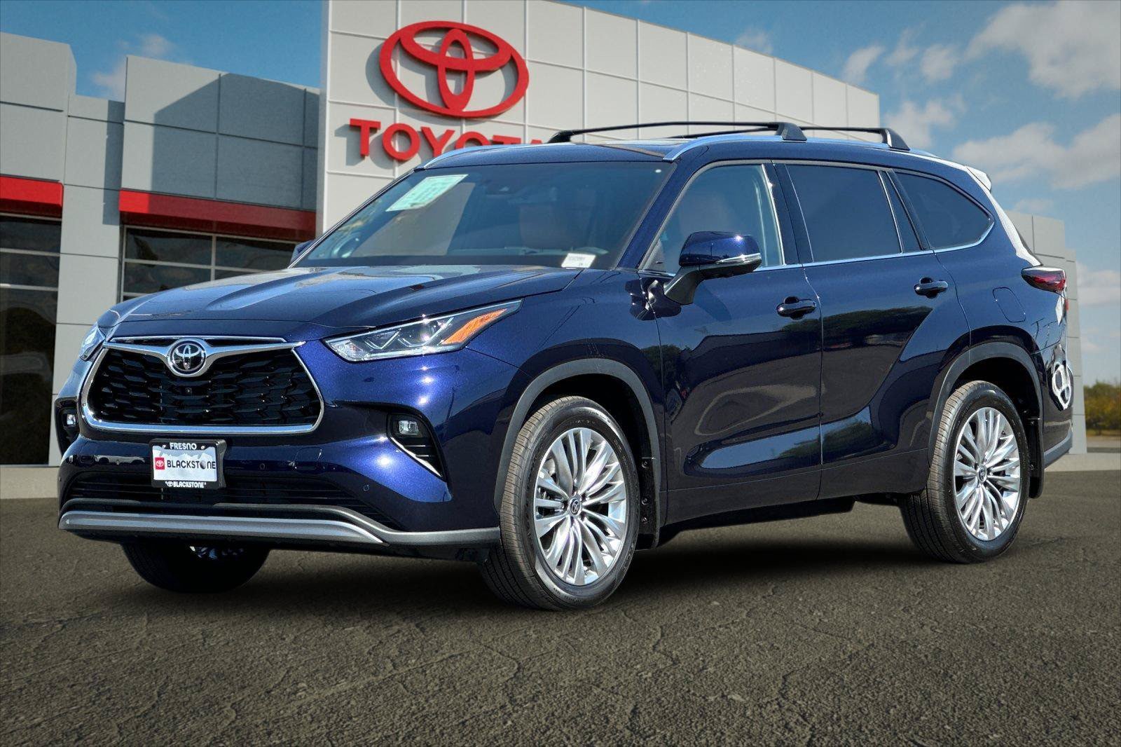 Certified 2026 Toyota Highlander Platinum AWD/4WD image 7