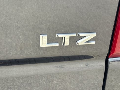 Used 2023 Chevrolet Silverado 1500 LTZ AWD/4WD image 10